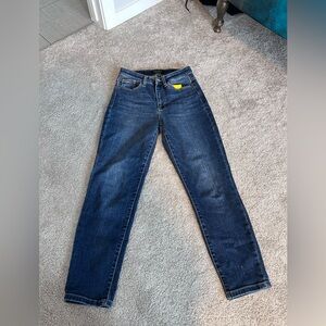 Judy Blue Los Angeles Cropped Slim Jeans Women’s Size 1/25